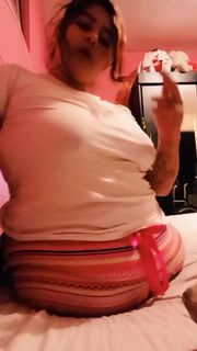 Thicc Triple Amputee @gomezlauraglaura